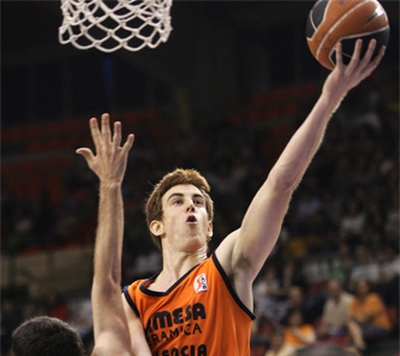 Roundup: Claver Flying Over the ACB Playoffs