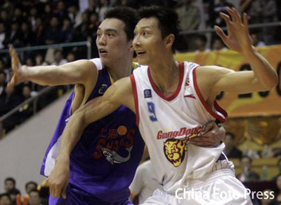 Roundup: Yi Jianlian Strong in the CBA Playoffs